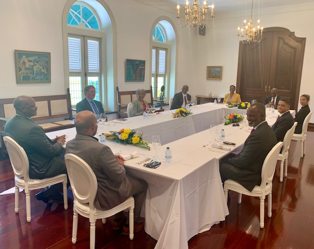 Council of Ministers meets with Governor