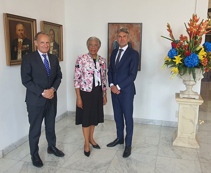 Secretary-general of the Ministry of Justice and Security visits the Governor