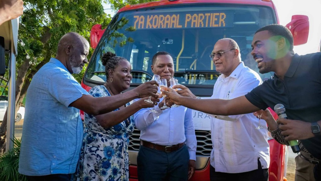 ABC Launches New Route 7A Connecting Noord Zapateer and Koraal Partier After 25-Year Wait