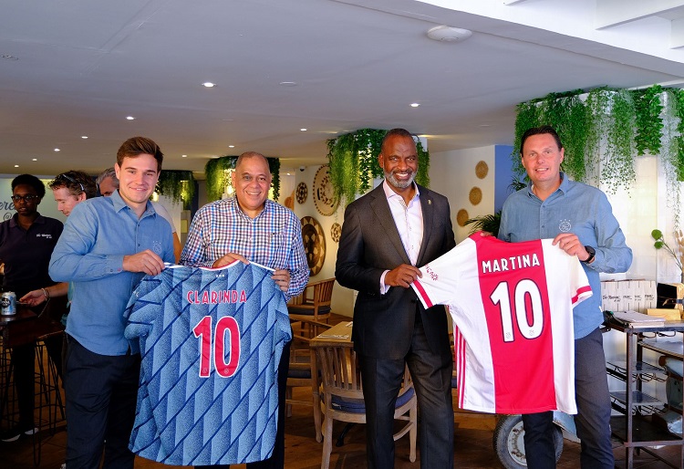 Ajax delegation visiting Curaçao