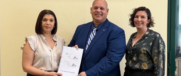 Three Healthcare Organizations Submit Approved 2025 Annual Accounts to Minister Boekhoudt
