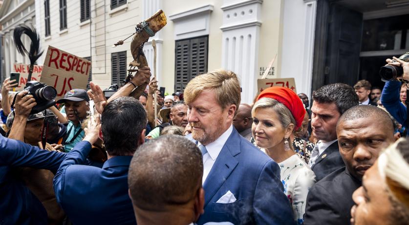 Angry protesters force Dutch Royals to rush off from Cape Town slavery museum