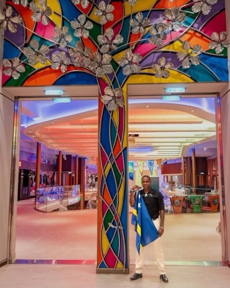 Curaçao Artist Giovanni Abath Makes History with Artwork Aboard Royal Caribbean’s Legend of the Seas