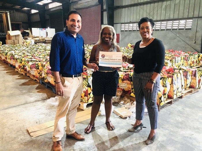 Avalon University donates to Food Bank Curaçao