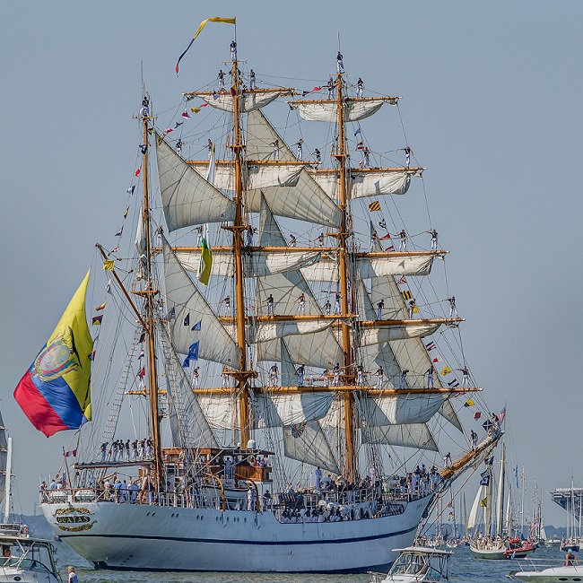 Three-masted BAE Guayas from Ecuador is coming to Curaçao in January