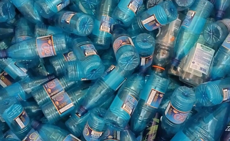 Plastic Recyclers Unite Ahead of World Ocean Day to Call for Ban on Colored PET Bottles