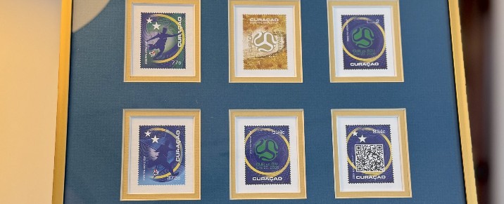 CPost Presents ‘Blue Wave’ Stamp to Governor of Curaçao