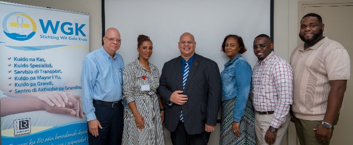 Health Minister Tyron Boekhoudt visits Wit Gele Kruis to strengthen healthcare collaboration