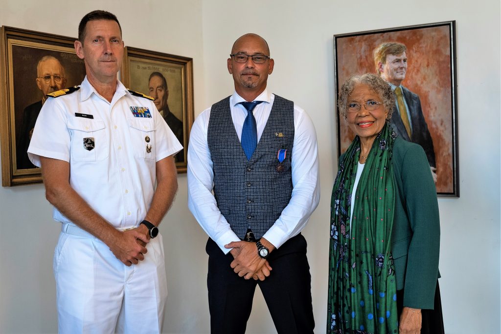 Honor medal awarded to Brian Pietersz by the Governor