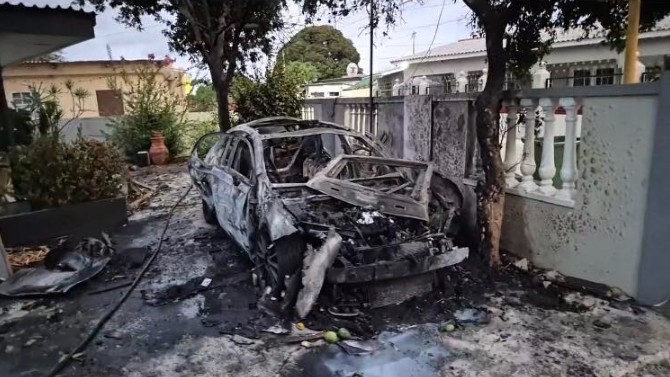 Vehicle of Civil Servant Set on Fire Again in Willem Hoyerstraat