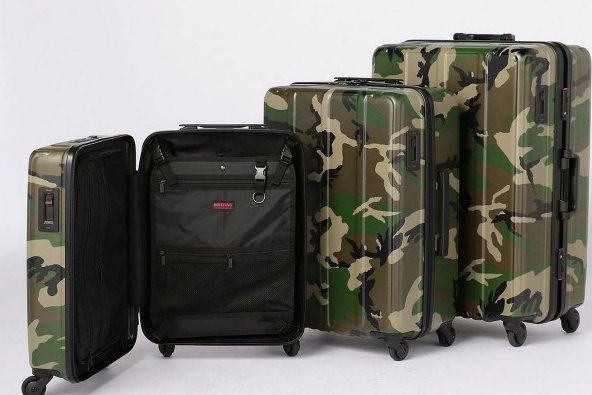 Curaçaoan arrested for camouflage suitcase