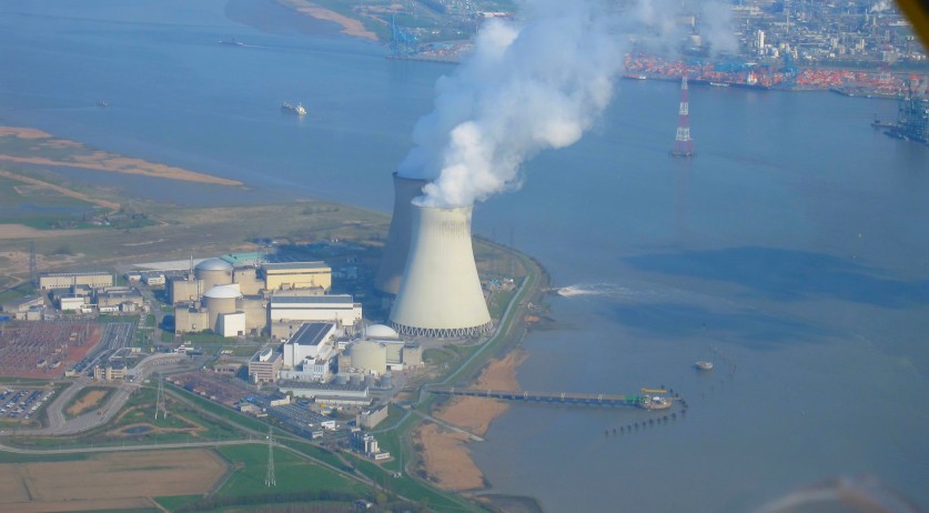 Parliament pushes Economic Min. for decision on nuclear power plants