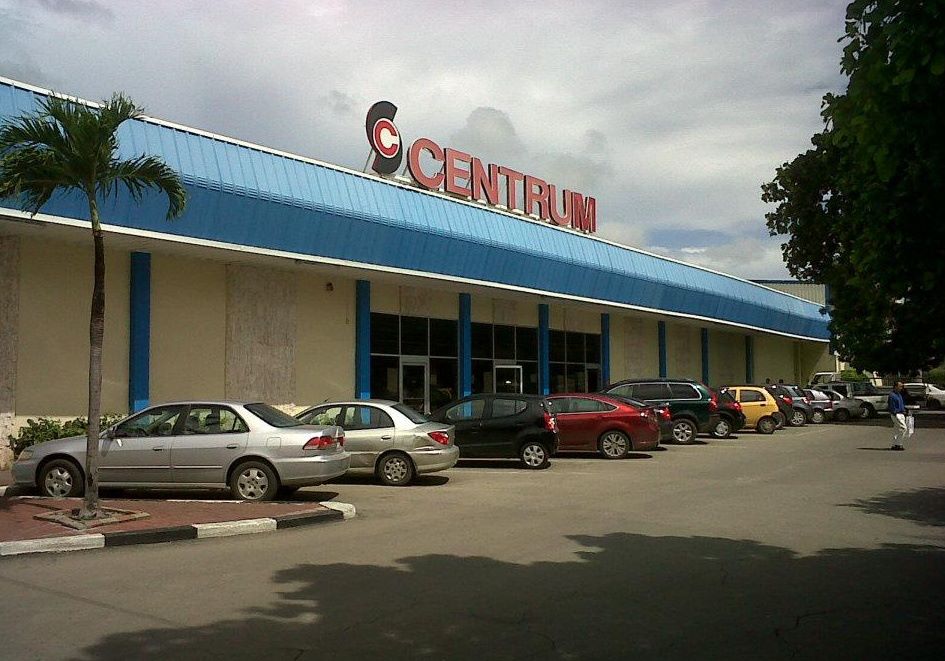 Centrum Supermarket ordered to pay woman 21,000 guilders in compensation following a fall