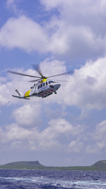 Brazilian tourist airlifted from Klein Curaçao after knee injury