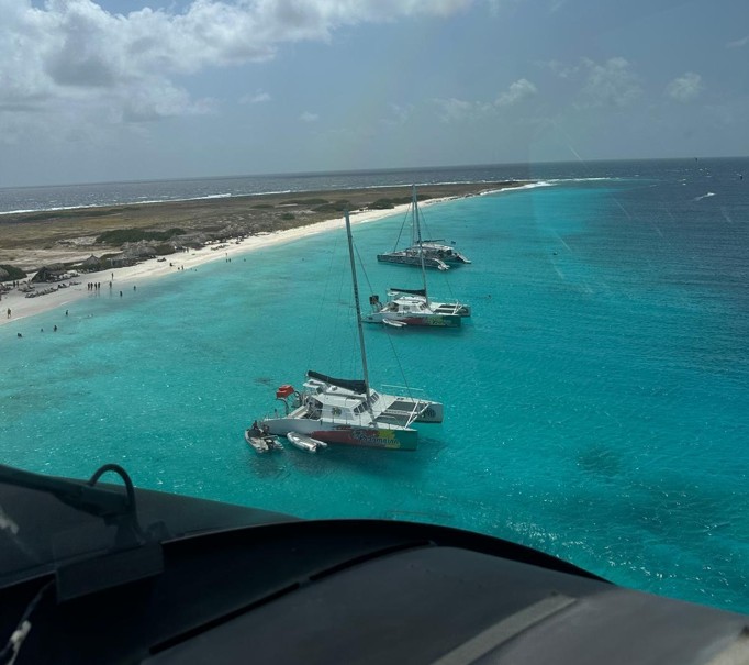 Coast Guard Helicopter Assists Pregnant Tourist Near Klein Curaçao
