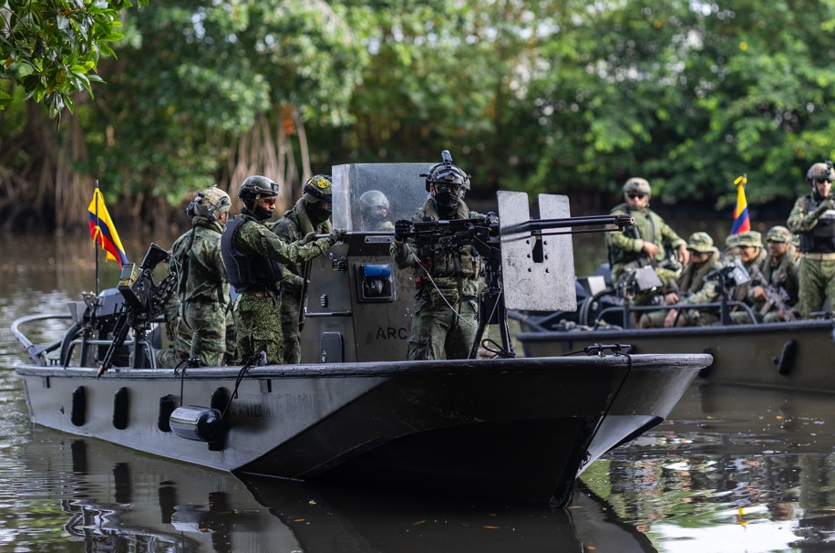 Dutch and Colombian Marines Strengthen Cooperation During Jungle River Exercise