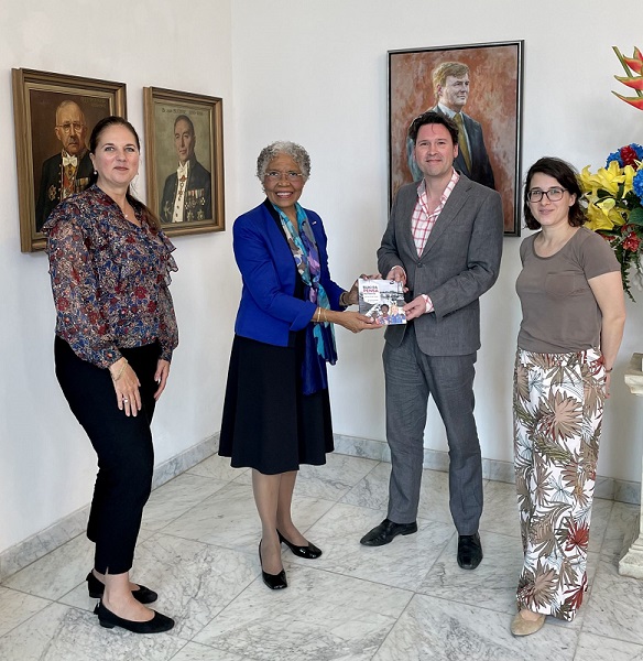 Delegation national committee 4 and 5 visit the Governor