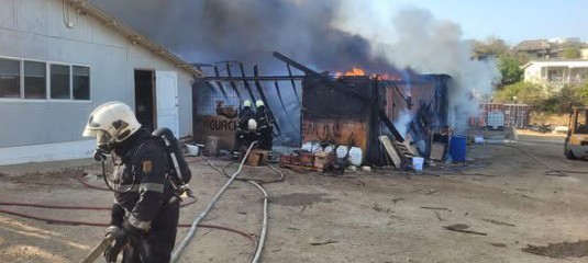 Fire at Kaya Telekomunikashon Under Control, Smoke Nuisance Continues