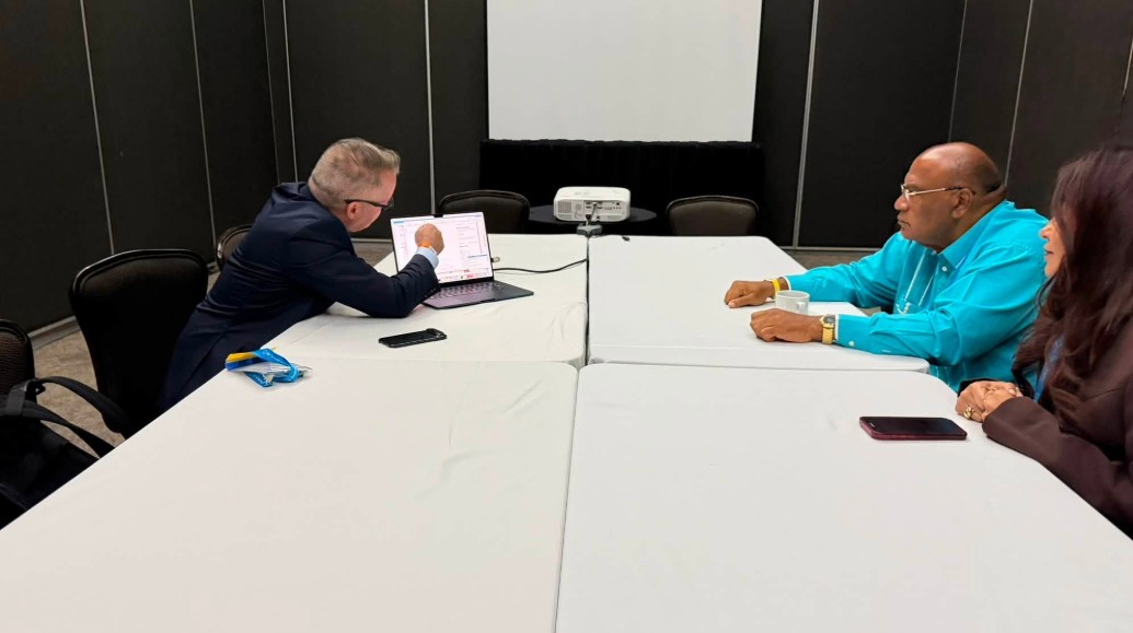Cooper and Digicel Discuss Strengthening Curaçao’s Digital Infrastructure and Regional Connectivity