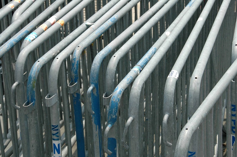 Stolen crush barriers recovered