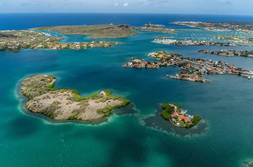 Coastal Hotspots and Luxury Developments Shape Curaçao’s Property Landscape in 2026