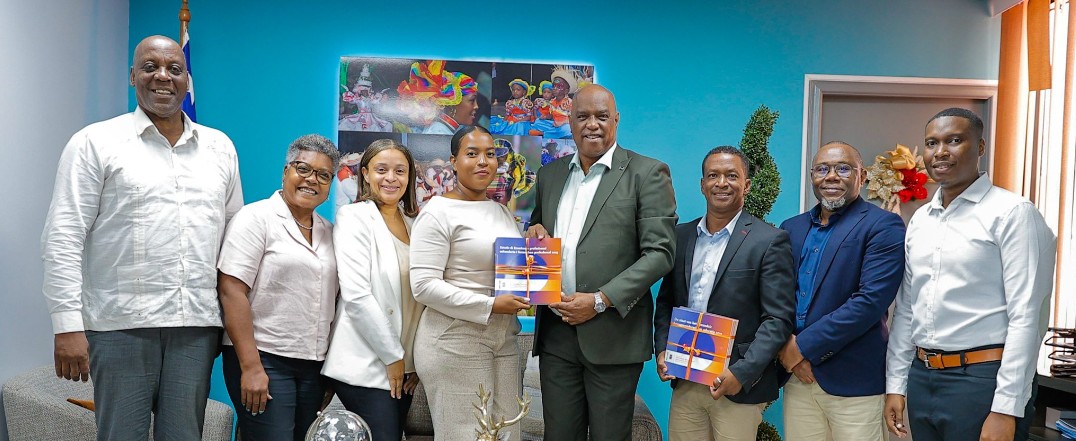 Education Inspectorate Presents Annual Report to Minister Van Heydoorn