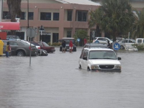 Saliña shopkeepers concerned about rising sewage water levels