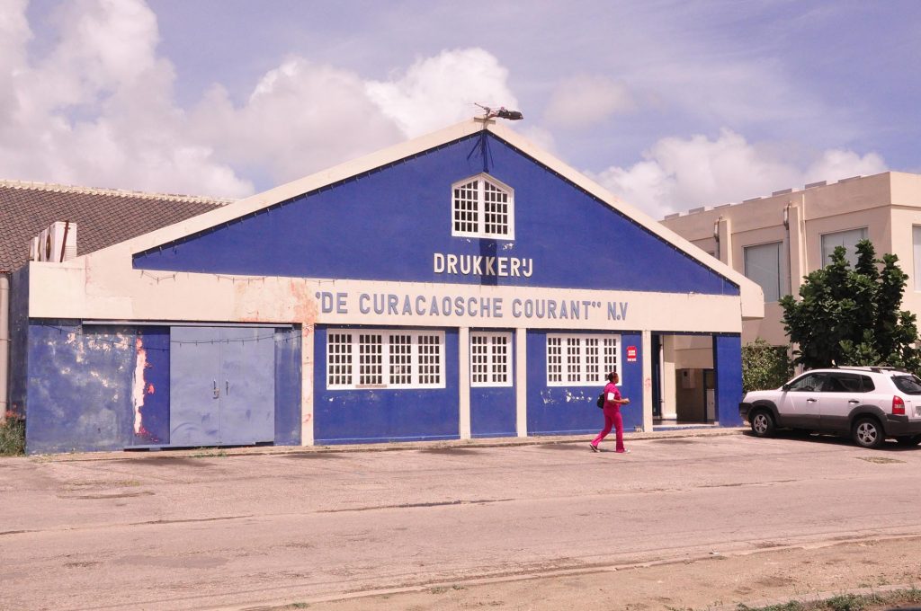 Curaçaosche Courant to close its doors