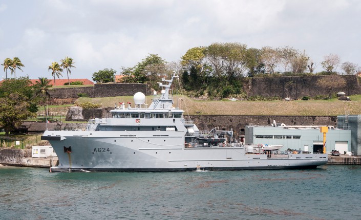 French Navy Ship Training Amphibious Landing On Playa Santa Cruz Curacao Chronicle