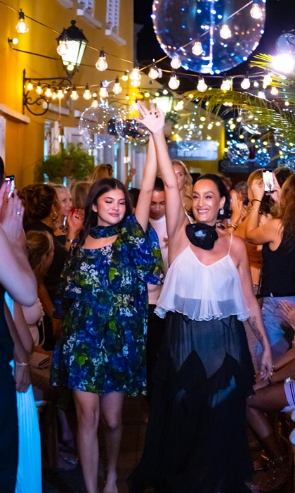 De-Vi Exclusive Unveils New Collections and Second Boutique with Fashion Show at Kura Hulanda