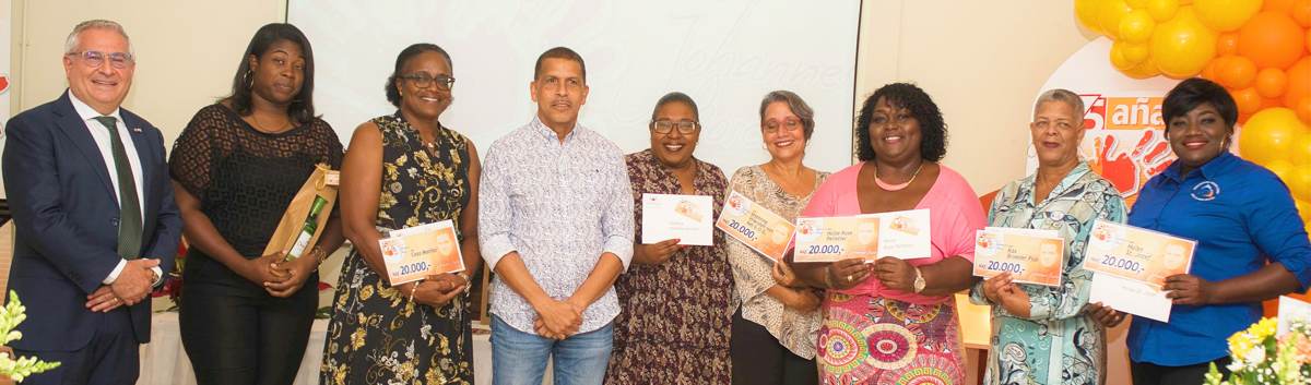 Five boarding schools together receive 100,000 guilders