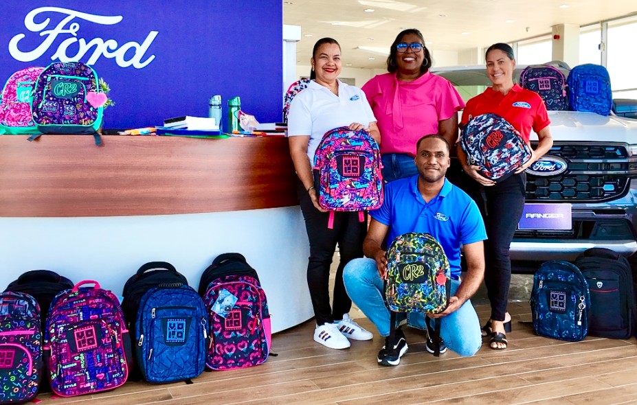 Dòmi Community Distributes 50 School Bags to Help Children Start New School Year