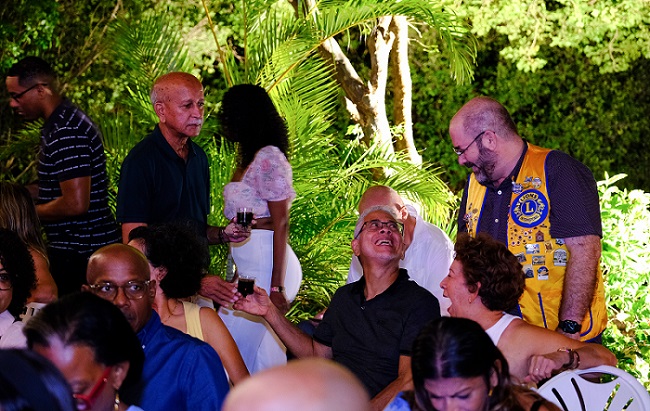 Two full houses enjoyed Roue Verveer and contributed to CLC continuing to help our community