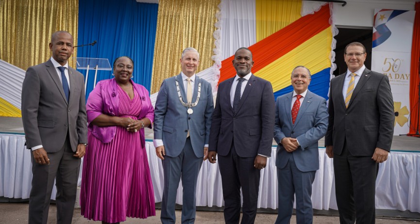 Governor Visits Sint Maarten and Saba for Official Working Trip