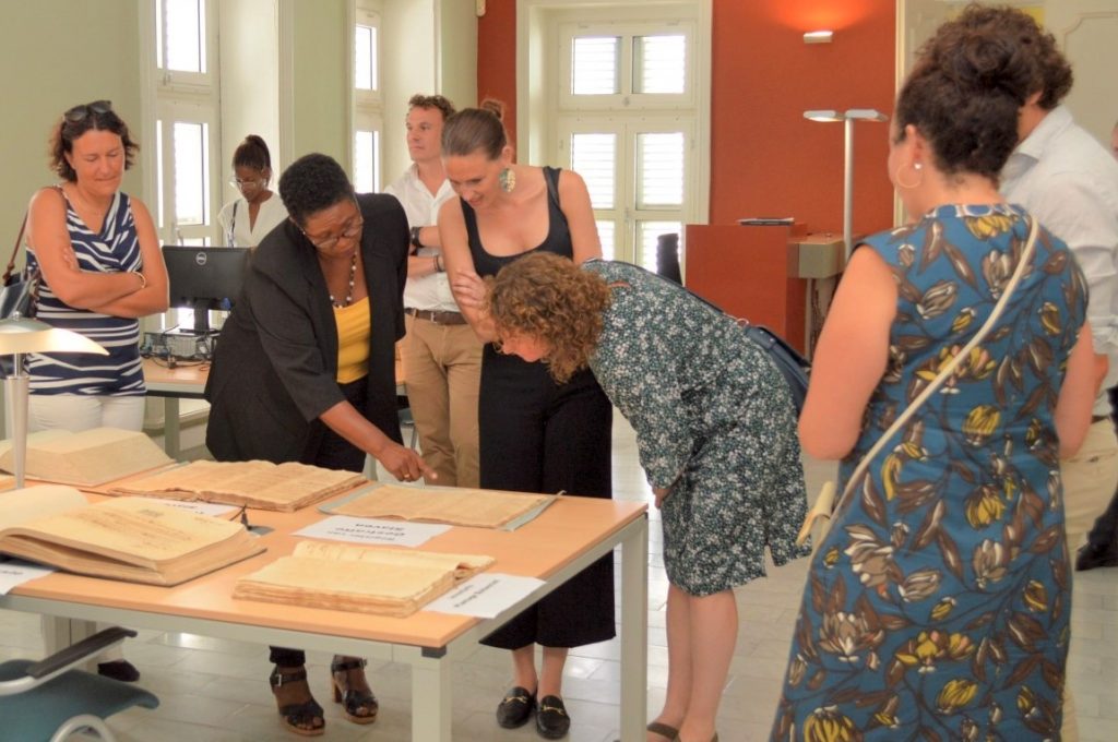 A look at Curaçao's slave register impresses Dutch MPs