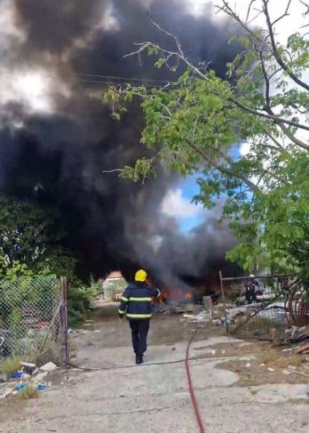 Fire breaks out at Selikor facility in Parera, large plumes of smoke visible