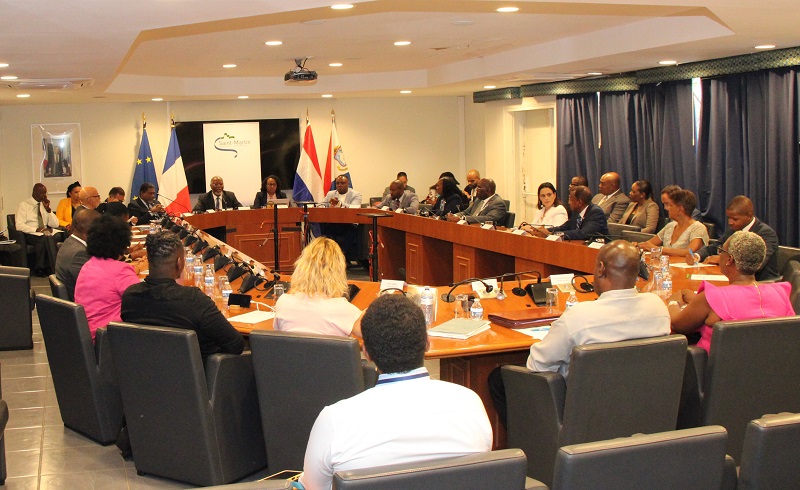 First official meeting between Government of St. Maarten and the new Territorial Council of Saint-Martin