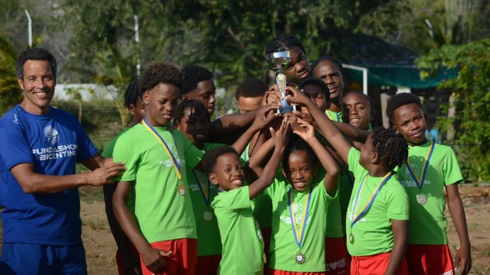 Fuik crowned period champion in Van Straat naar Stadion street football competition
