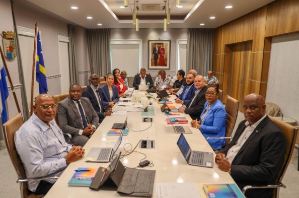 Council of Ministers Meets With Unions to Discuss ILO Convention and Public-Sector Agreements