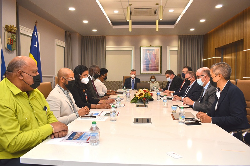 Government receives presentation about renewable energy project