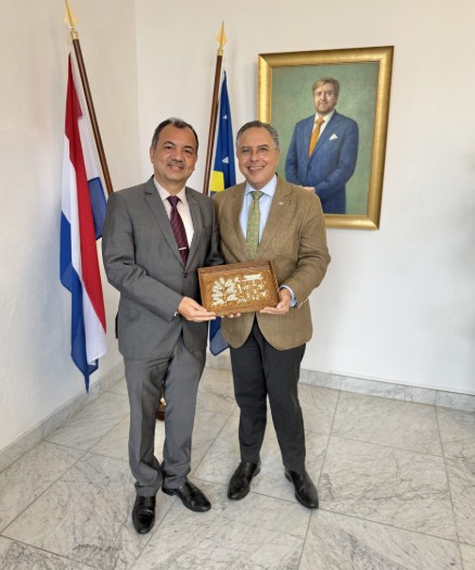 Governor of Curaçao Receives Ambassador of India