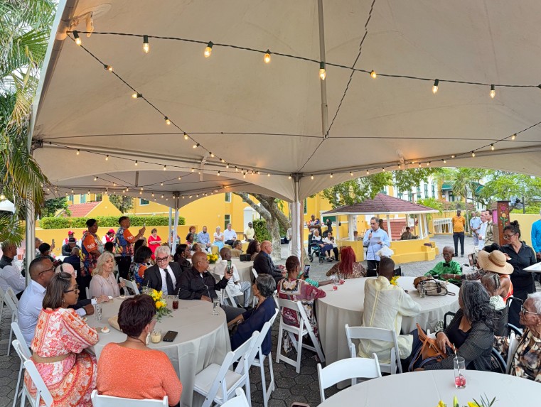 Governor honors Curaçao’s centenarians in special King’s Day eve gathering at palace garden