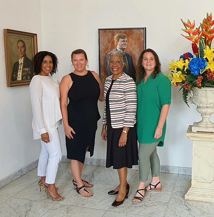 Governor says farewell to former chairman children's museum