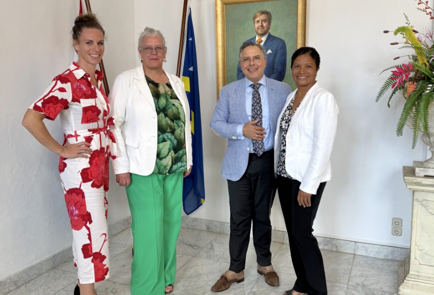 Governor Receives Support Team for Dutch Childcare Benefits Scandal