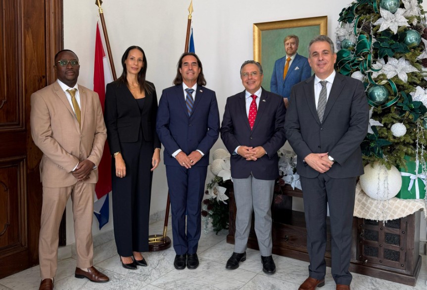 Dean of the Consular Corps Pays Courtesy Visit to Governor