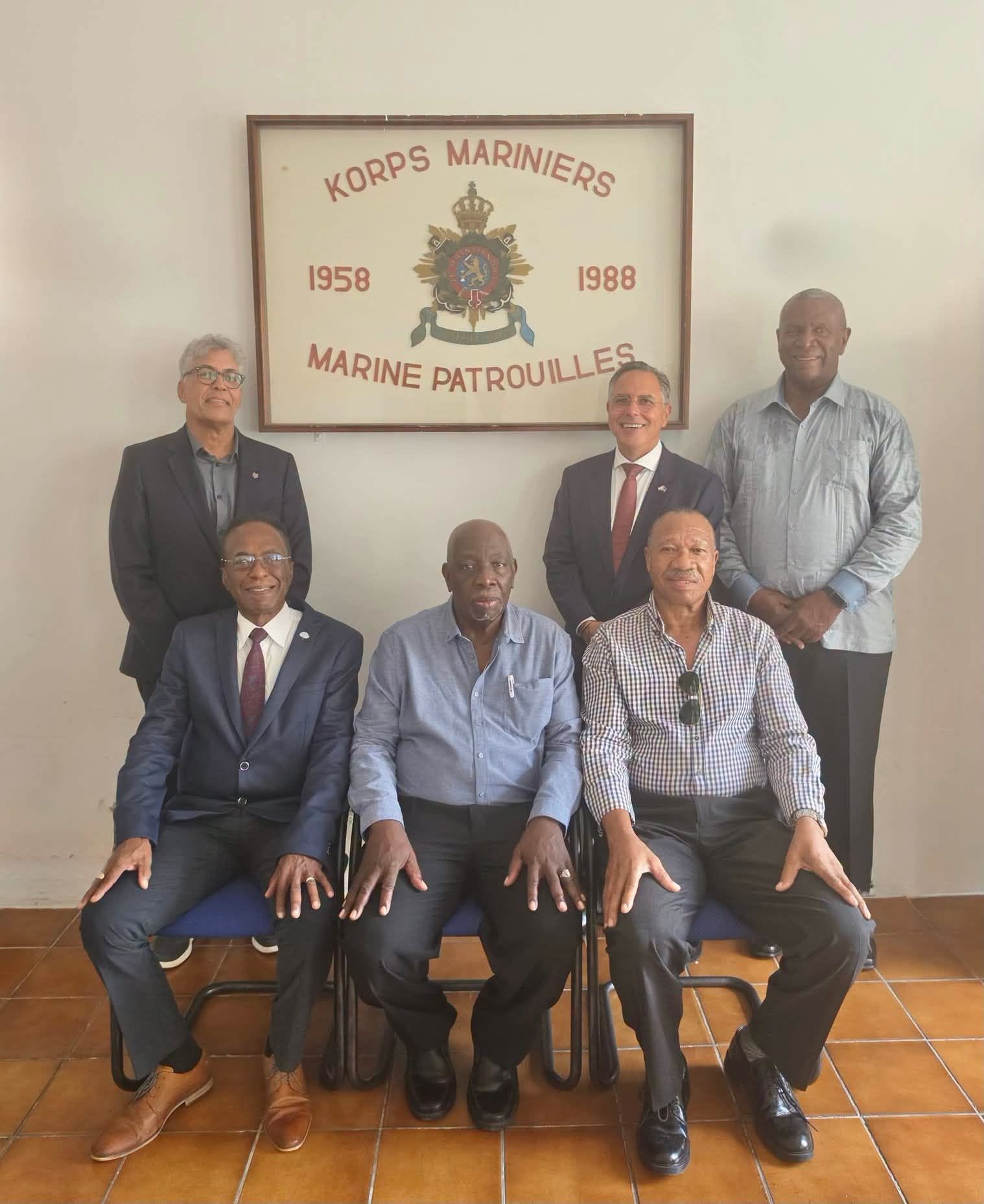 Governor De Kort Welcomes Former Military Police Officers for Special Reunion at Fort Amsterdam