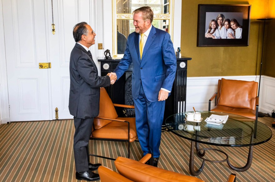 King Willem-Alexander Receives Curaçao Governor Mauritsz de Kort at Huis ten Bosch Palace