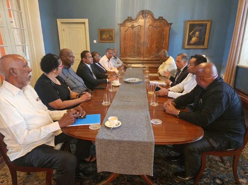 Curaçao Governor Meets Civil Servant Unions to Discuss Labor Concerns and International Obligations