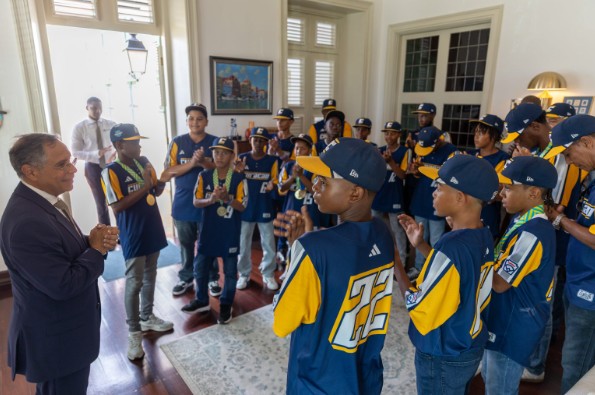 Governor Honors Curaçao’s Little League World Champions at Palace