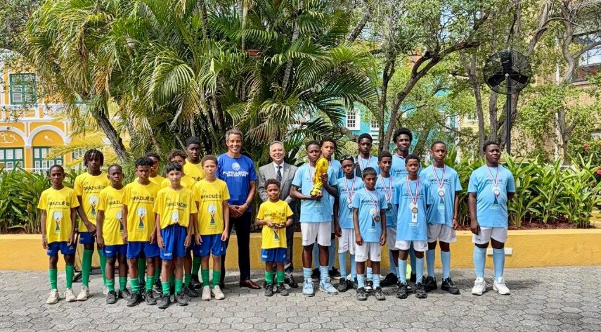 Winning Teams of Fundashon Bicentini World Cup 2026 Tournament Received by Governor